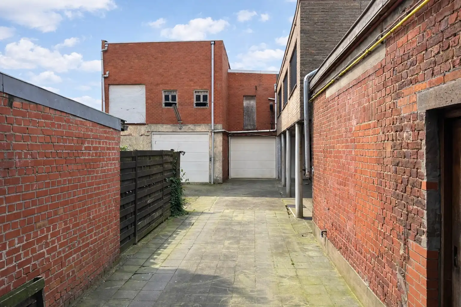 Handelspand bestaande uit winkel met woning, productieatelier en groot magazijn, Torhout foto 19