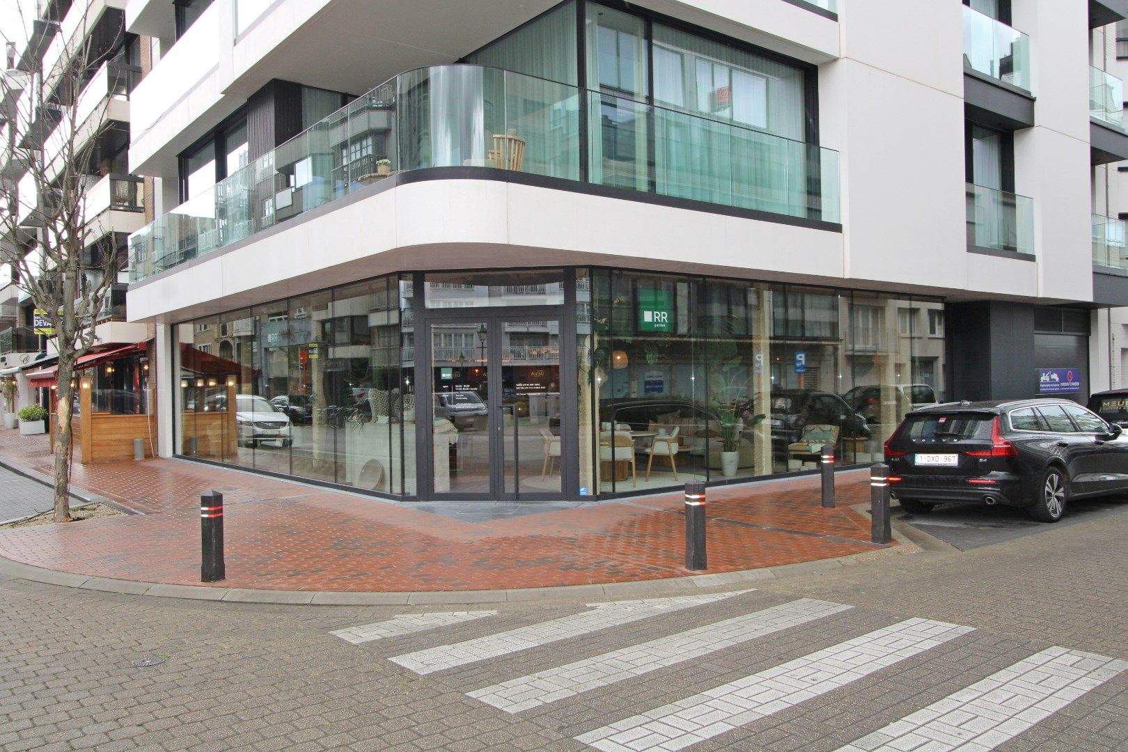 HOEKhandelspand te huur aan het Driehoeksplein Kustlaan 41 foto 9