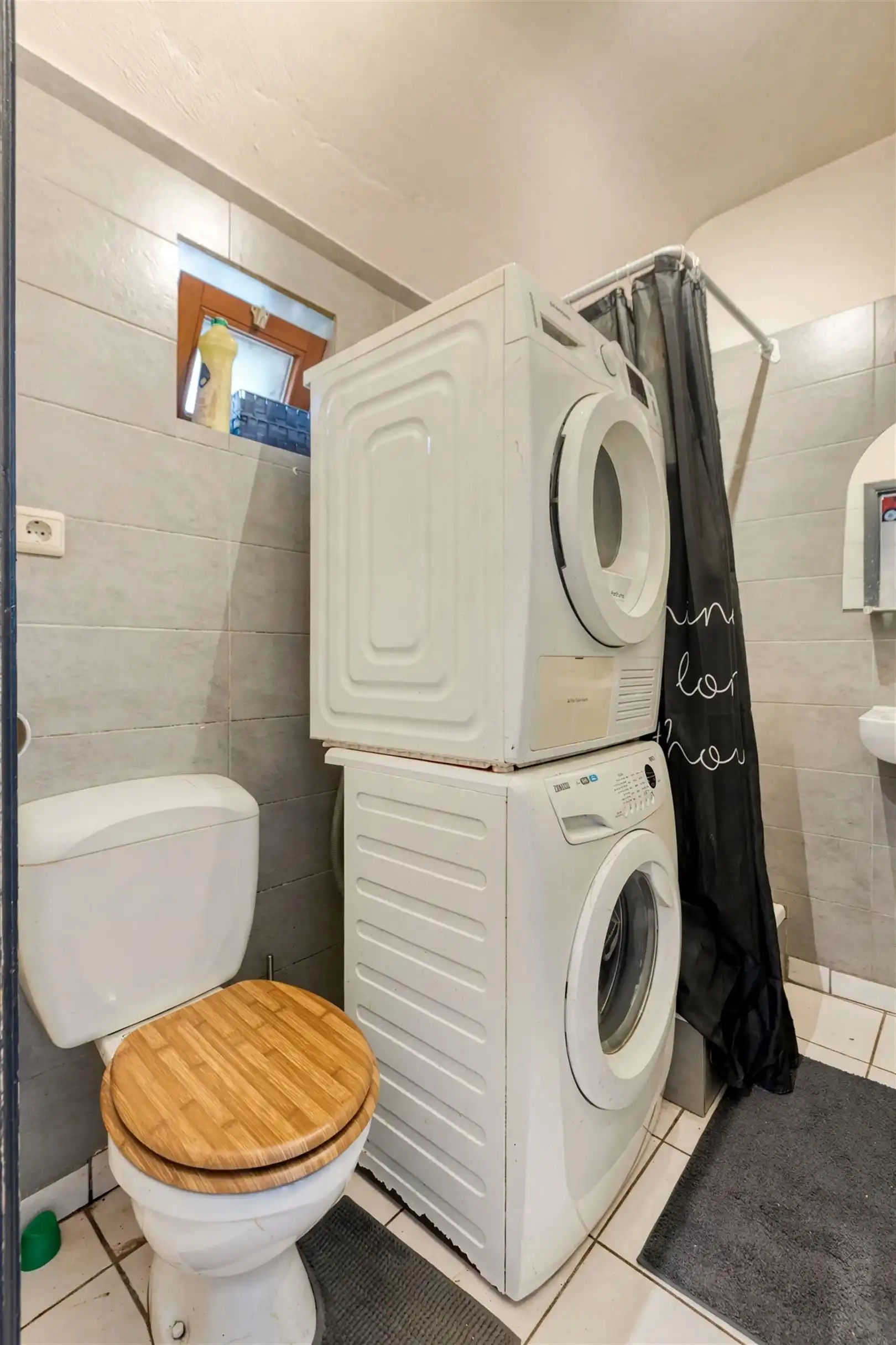 TE KOOP: Uniek woon- en investeringspand met ruime woning en 6 verhuurde studio’s te Heusden-Zolder! foto 57
