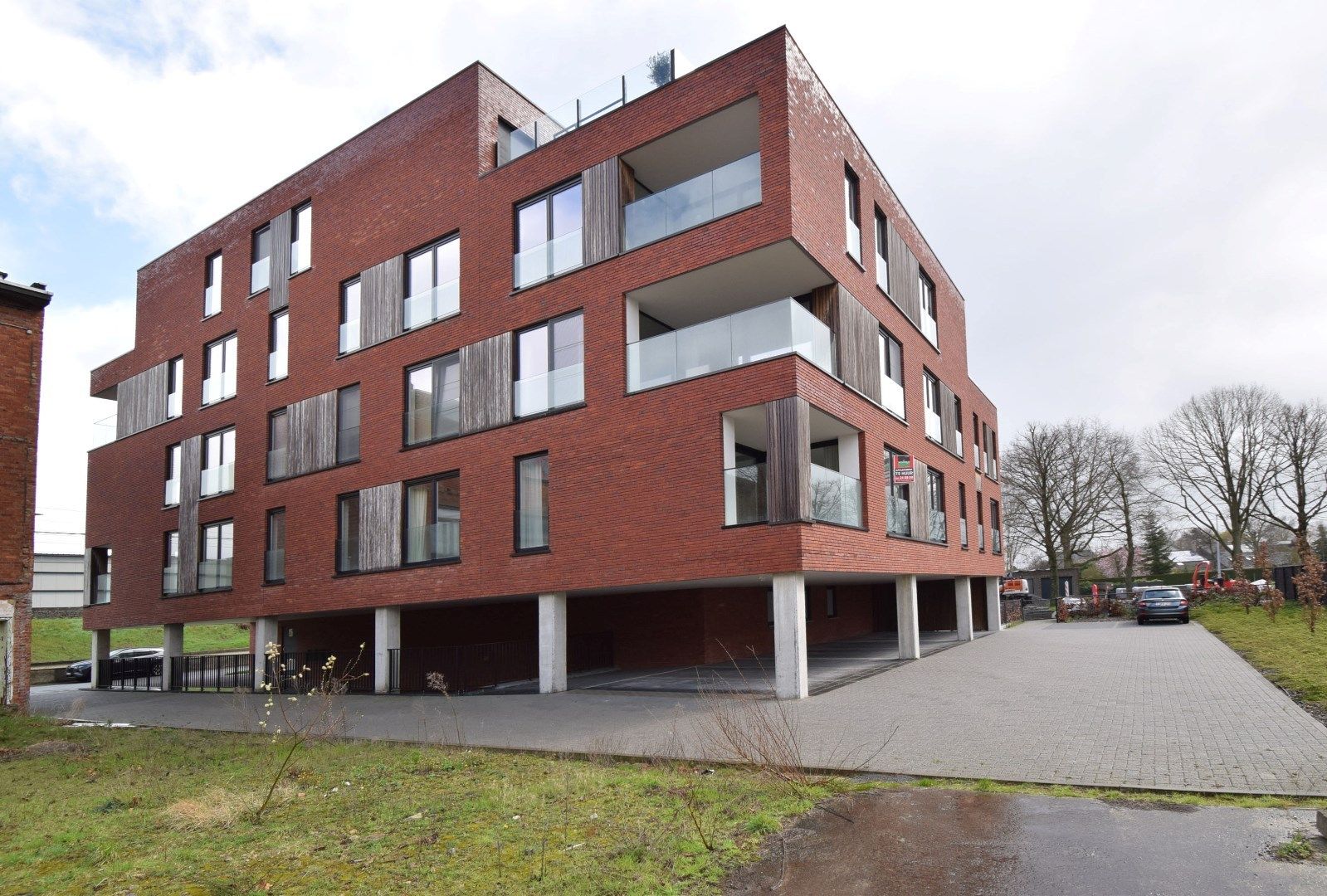 Rustig gelegen appartement foto {{pictureIndex}}