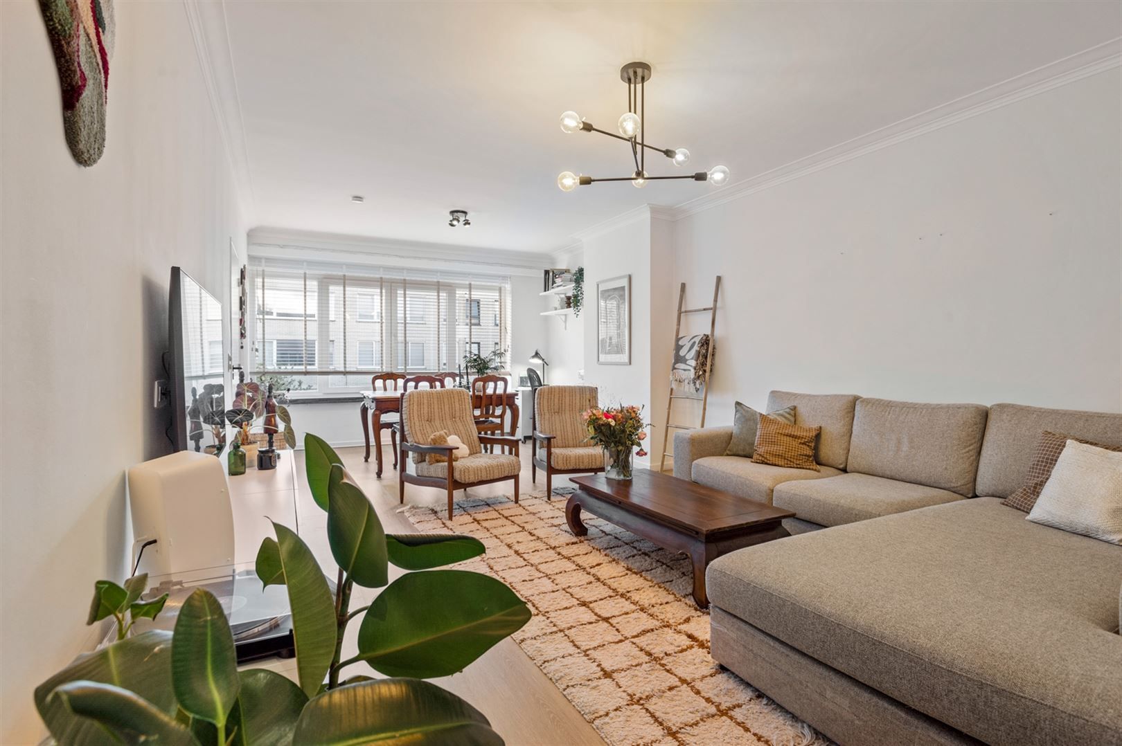 Gerenoveerd appartement met 2 slaapkamers en veranda. foto 4