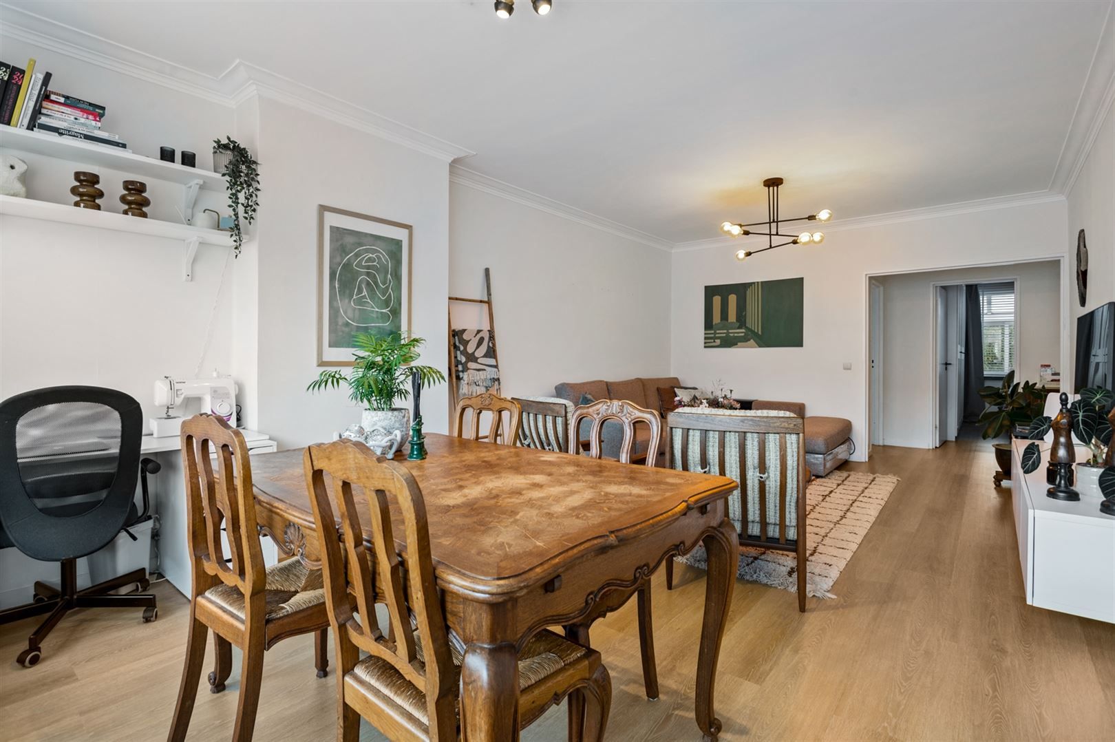 Gerenoveerd appartement met 2 slaapkamers en veranda. foto 4