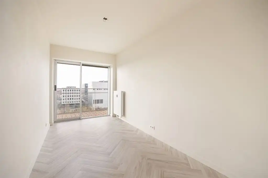 Gerenoveerd appartement met panoramisch zicht foto 15