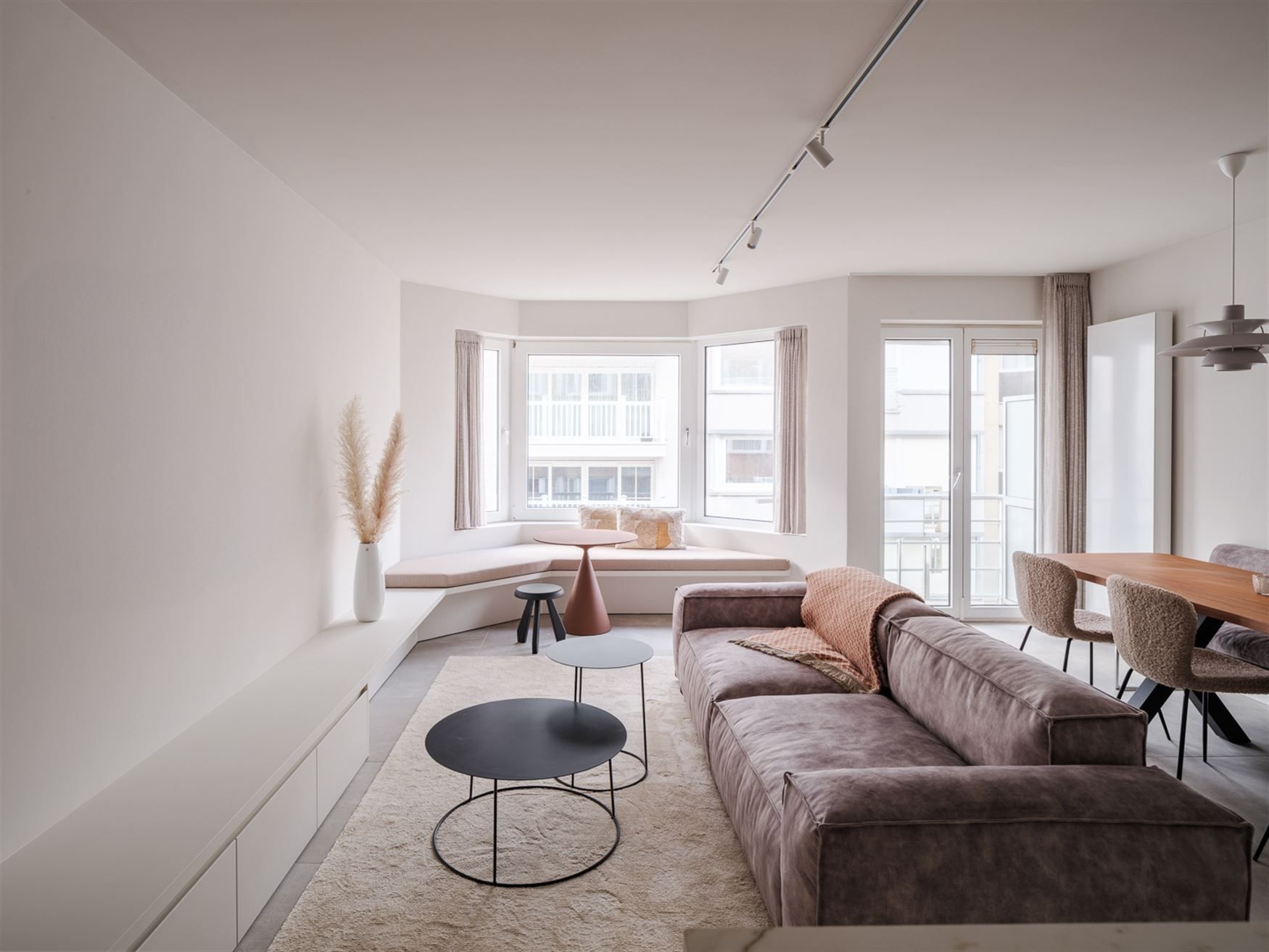 Instapklaar appartement met zijdelings zeezicht foto {{pictureIndex}}