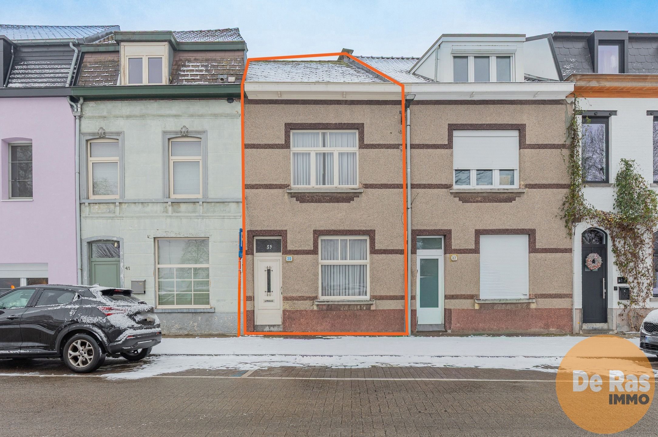 Hoofdfoto van de publicatie: AALST - Te renoveren GB met tuin op toplocatie 