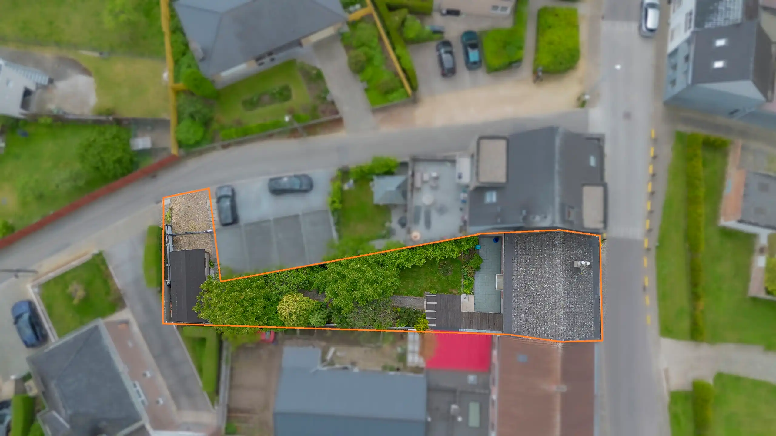 ERONDEGEM - Praktische woning met garage en tuin foto 2