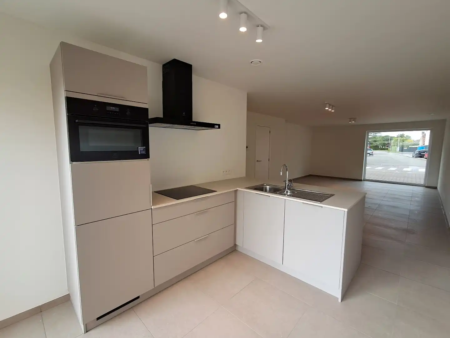 Gelijkvloers appartement met tuin te Sijsele! foto 8