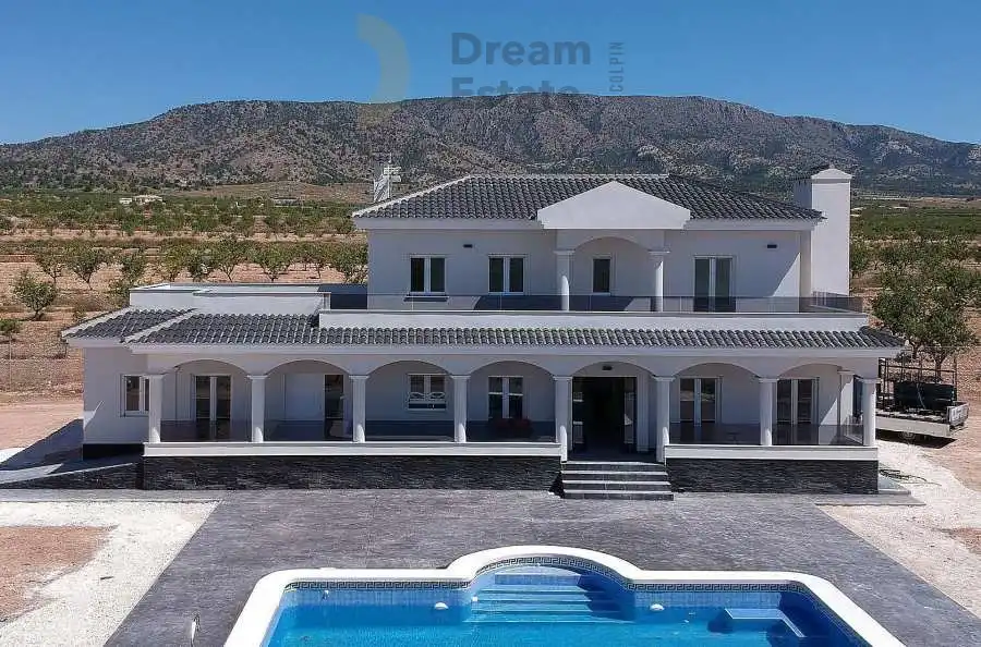 Uitzonderlijke nieuwbouw villa’s met een prachtig landschap en open uitzicht. foto {{pictureIndex}}