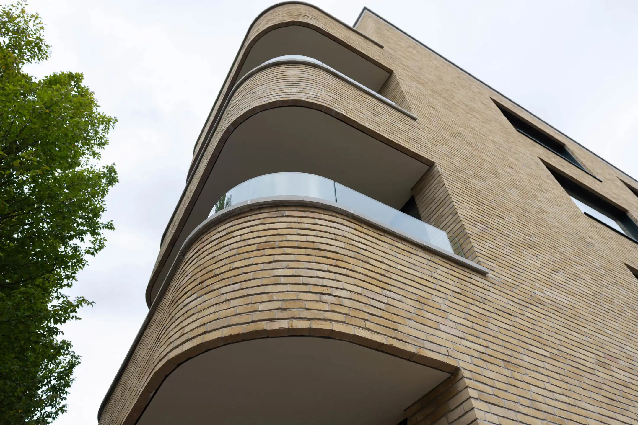 BRASSCHAAT - Modernistische, groene oase in hartje Brasschaat foto 12
