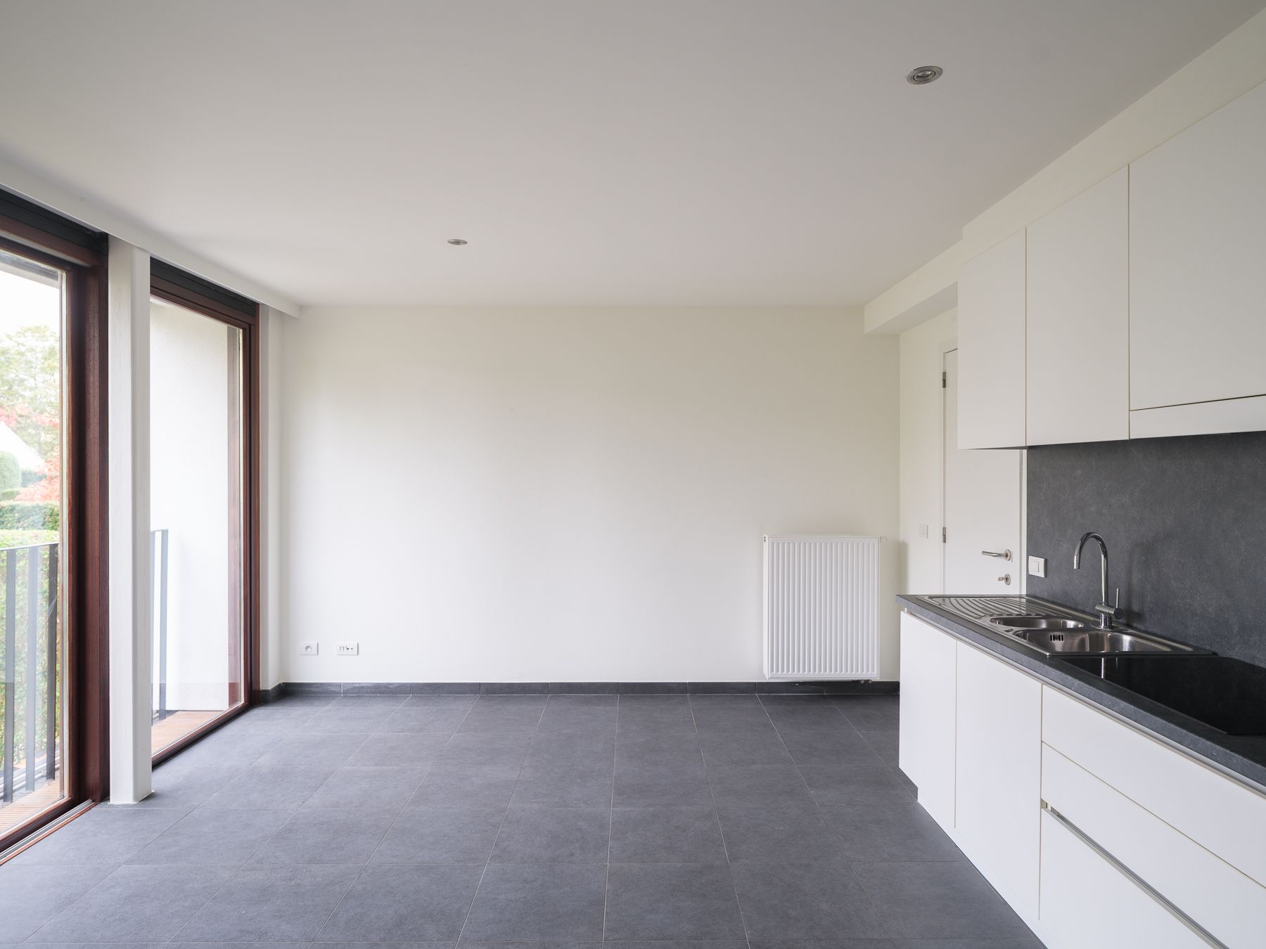 instapklare studio met tuin en terras foto 7