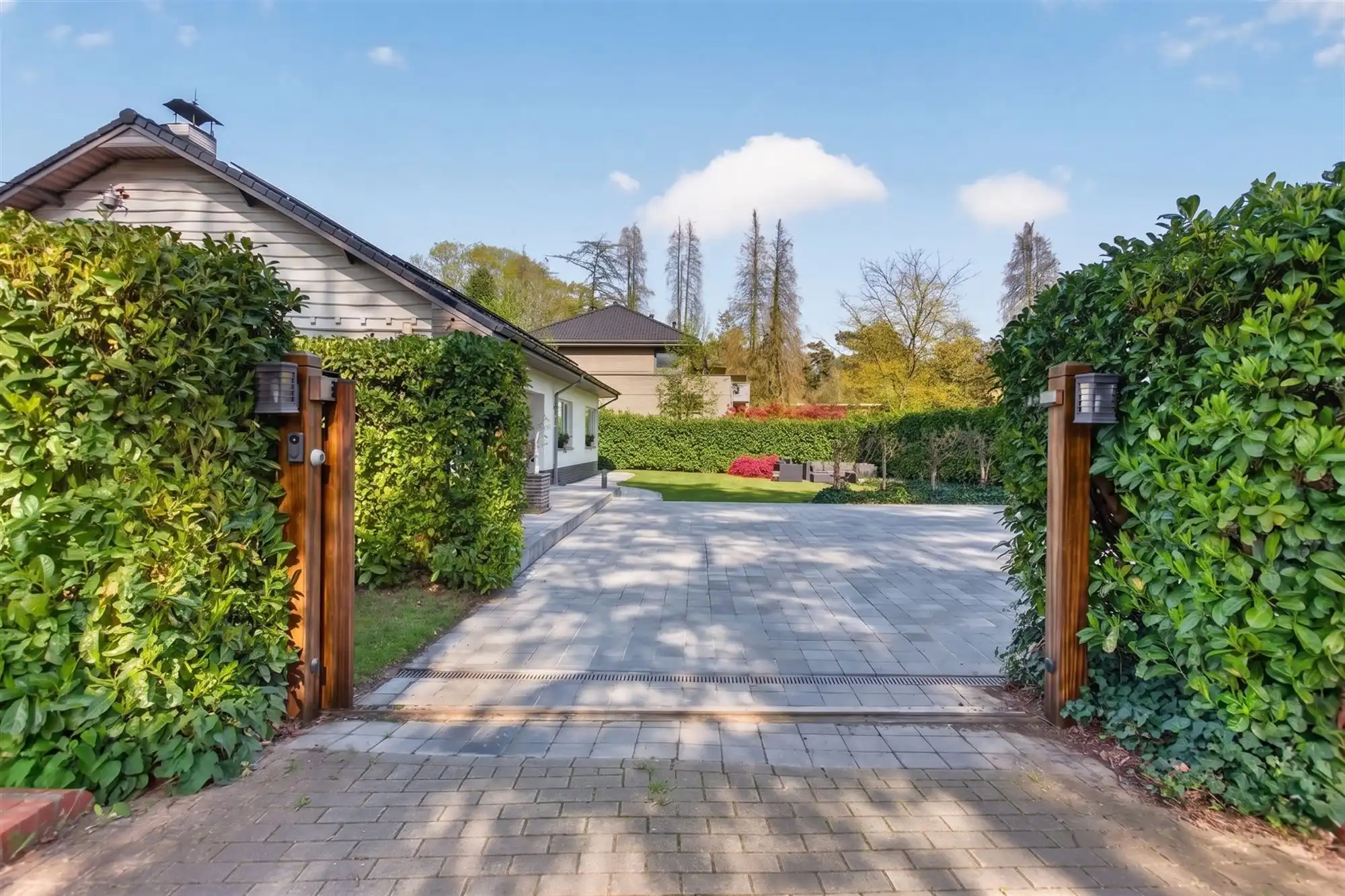 Ruime villa met zuidgerichte tuin en maximale privacy foto 5