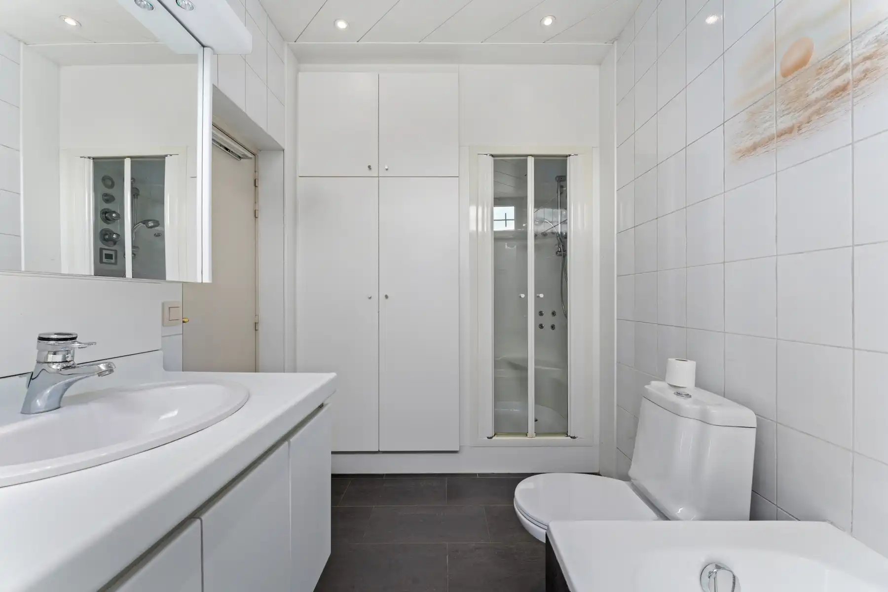 Ruime polyvalente woning met bureel en dubbele garage foto 11