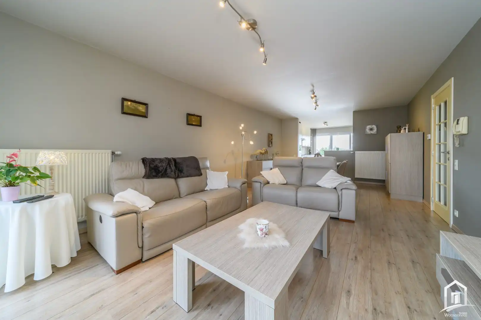 Comfortabel wonen met terras en ruime garagebox in Haaltert foto 3