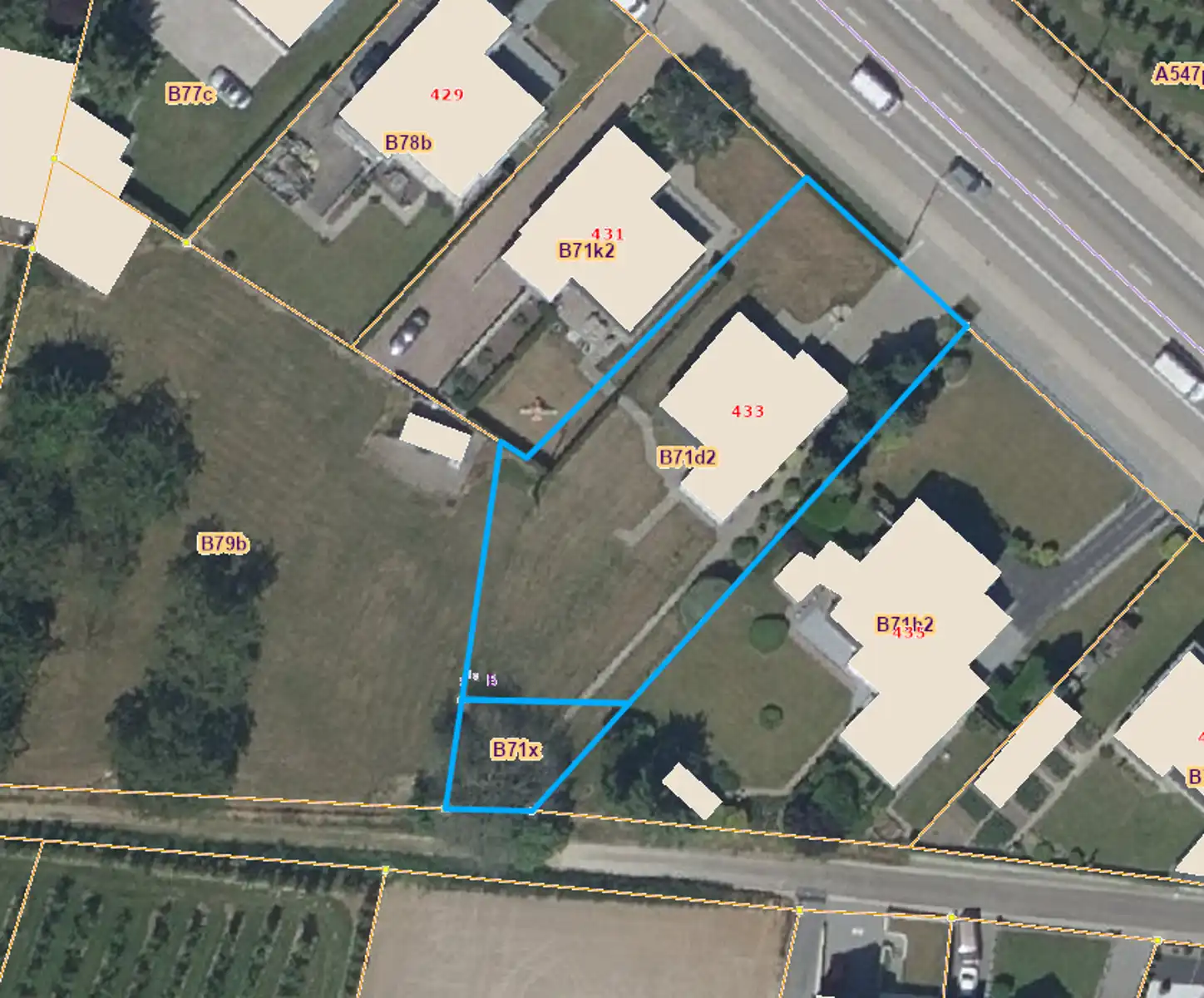 Ruime gelijkvloerse woning met 4 slpks, garage en tuin foto 26