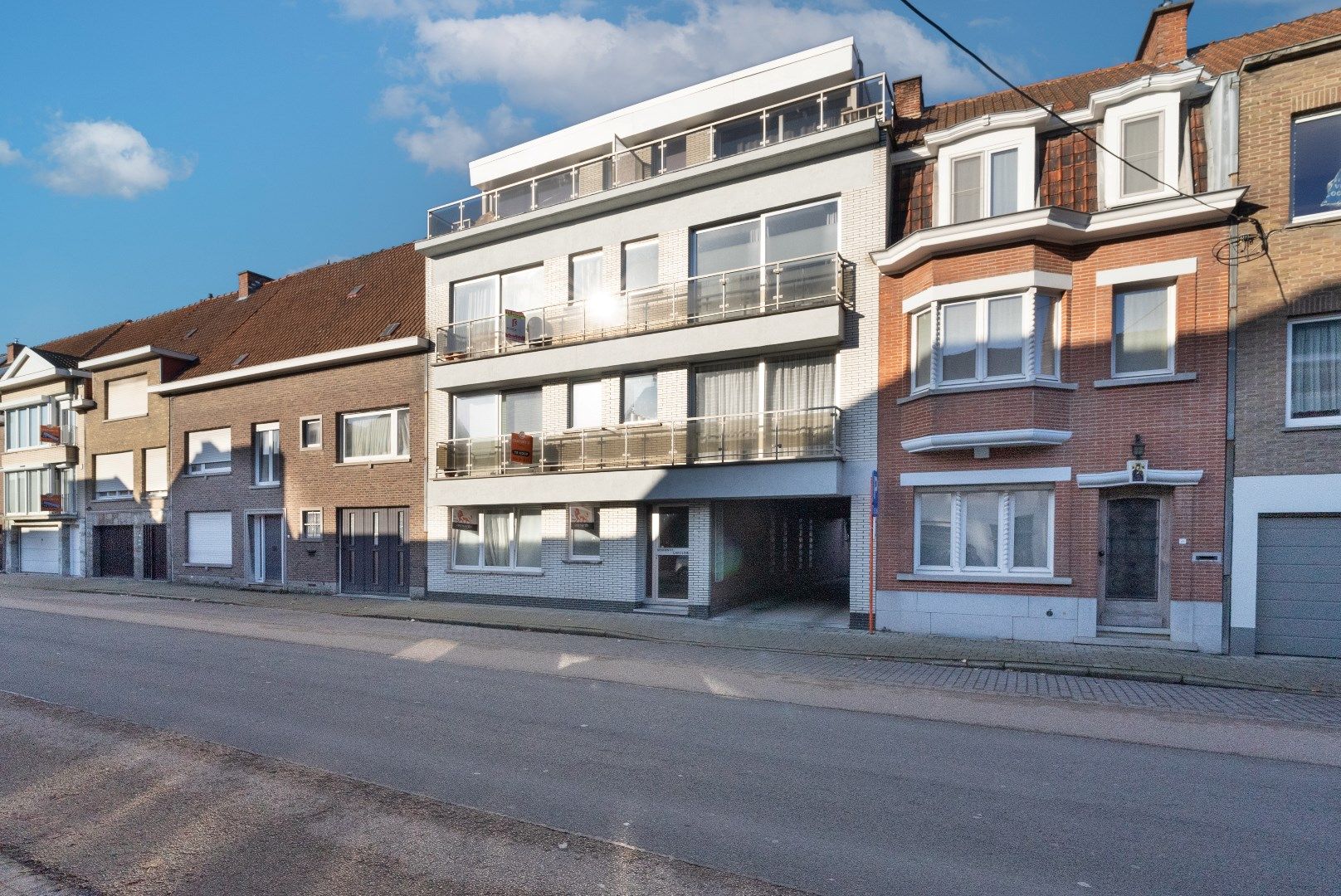 Te renoveren appartement op centrale ligging foto {{pictureIndex}}