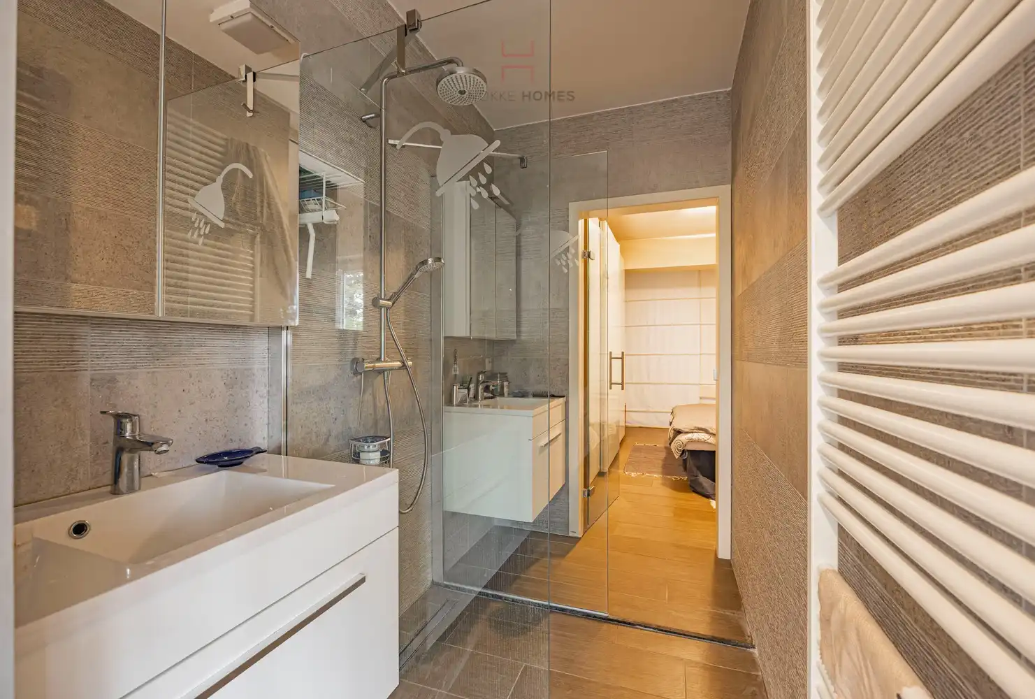Ruim en lichtrijk duplexappartement met 2 slaapkamers foto 8