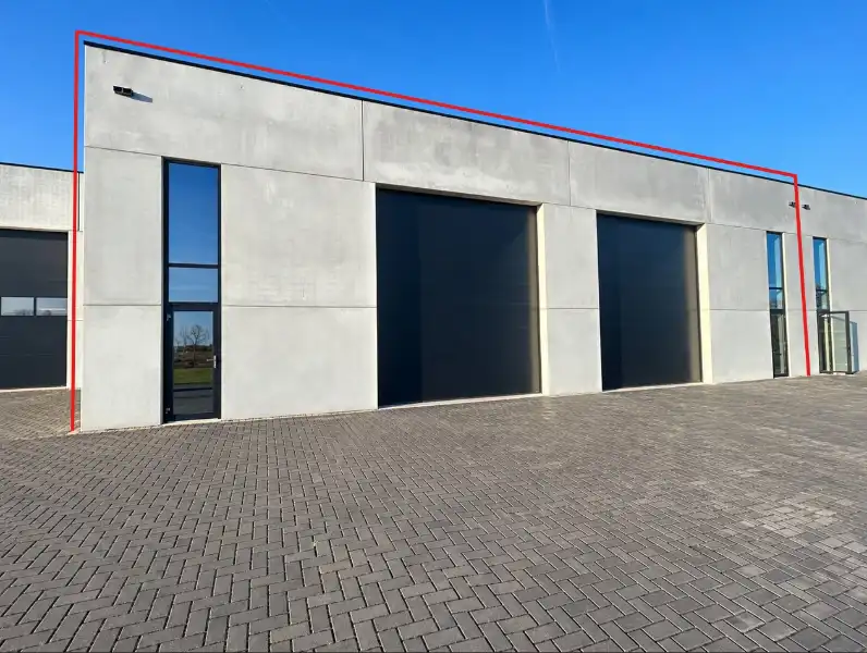 Nieuwbouw KMO-unit van 886 m² – topligging Deinze Noord foto 2