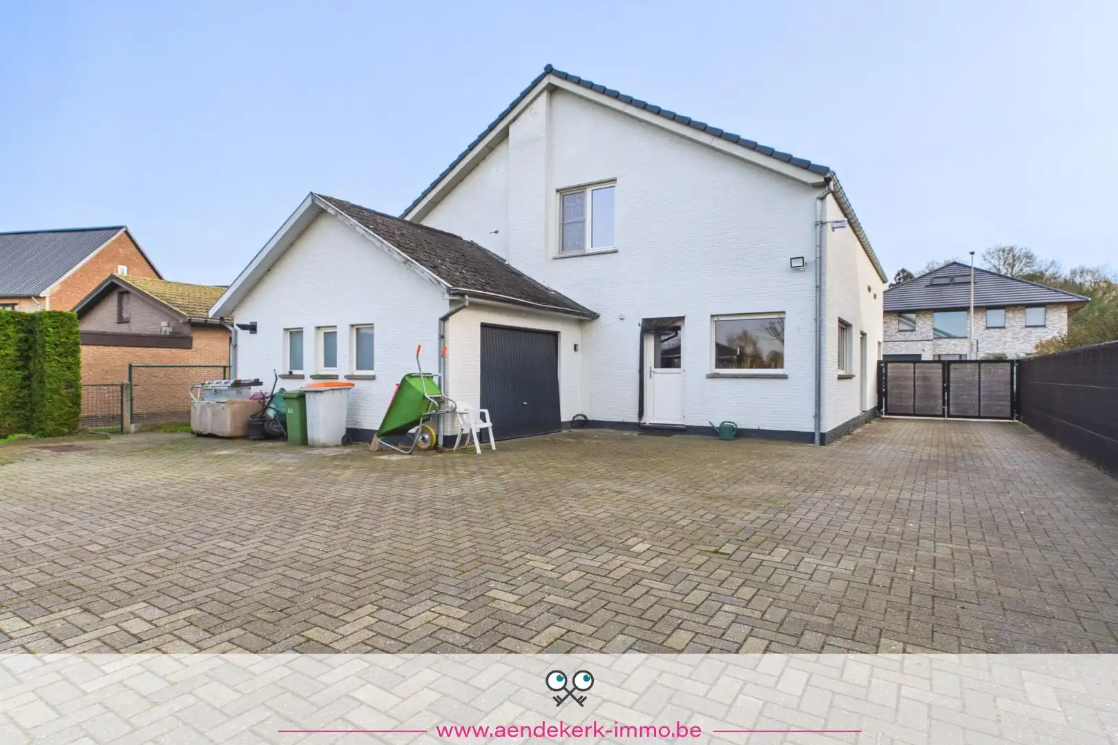 Ruime gezinswoning met 6 slaapkamers en tuin met zwembad in Kessenich foto 35