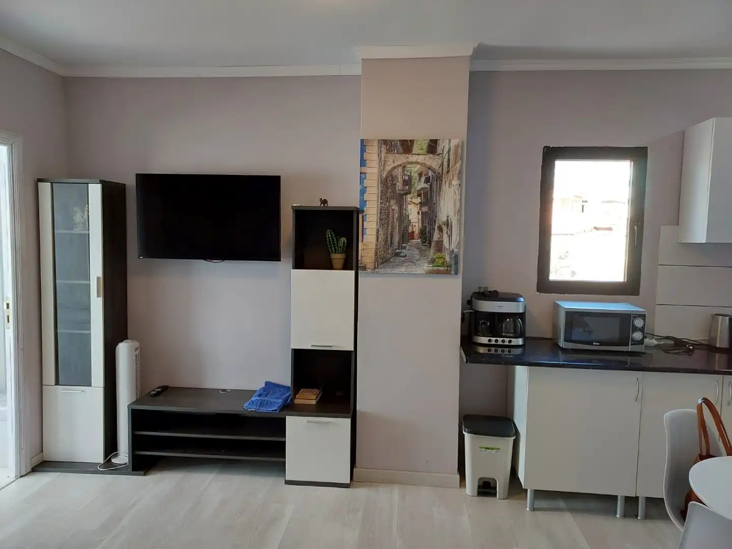 Gerenoveerd appartement met uitzicht op de bergen foto 8