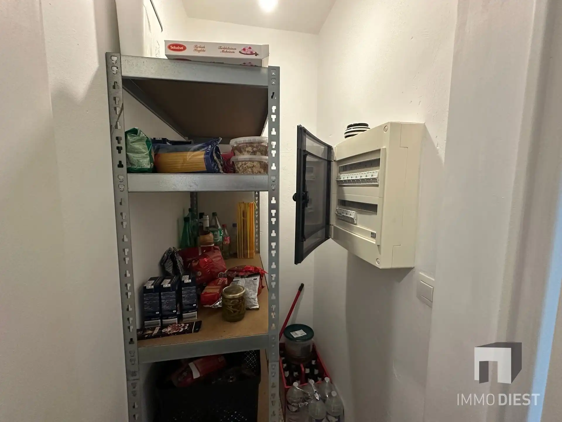 Gelijkvloers appartement met 4 slpks, kelder en garagebox foto 11