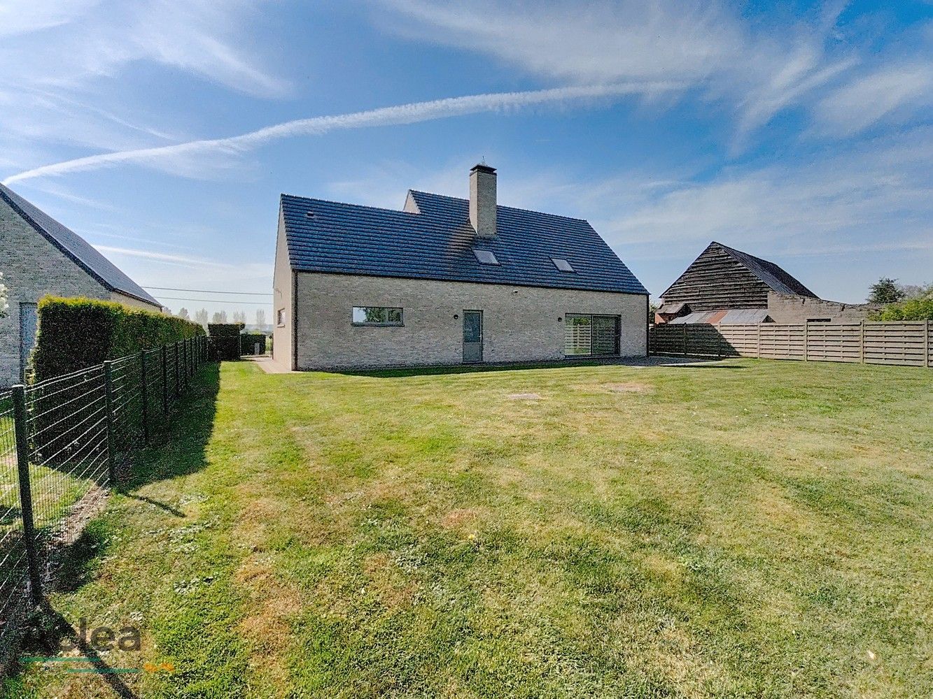 uitzonderlijk ruime landelijk gelegen woning foto 38