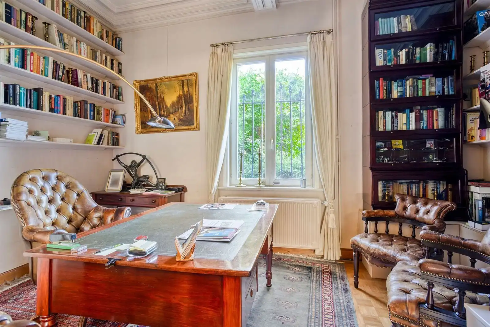 Karaktervolle hoeve met 11 slaapkamers en prachtige binnenkoer foto 8