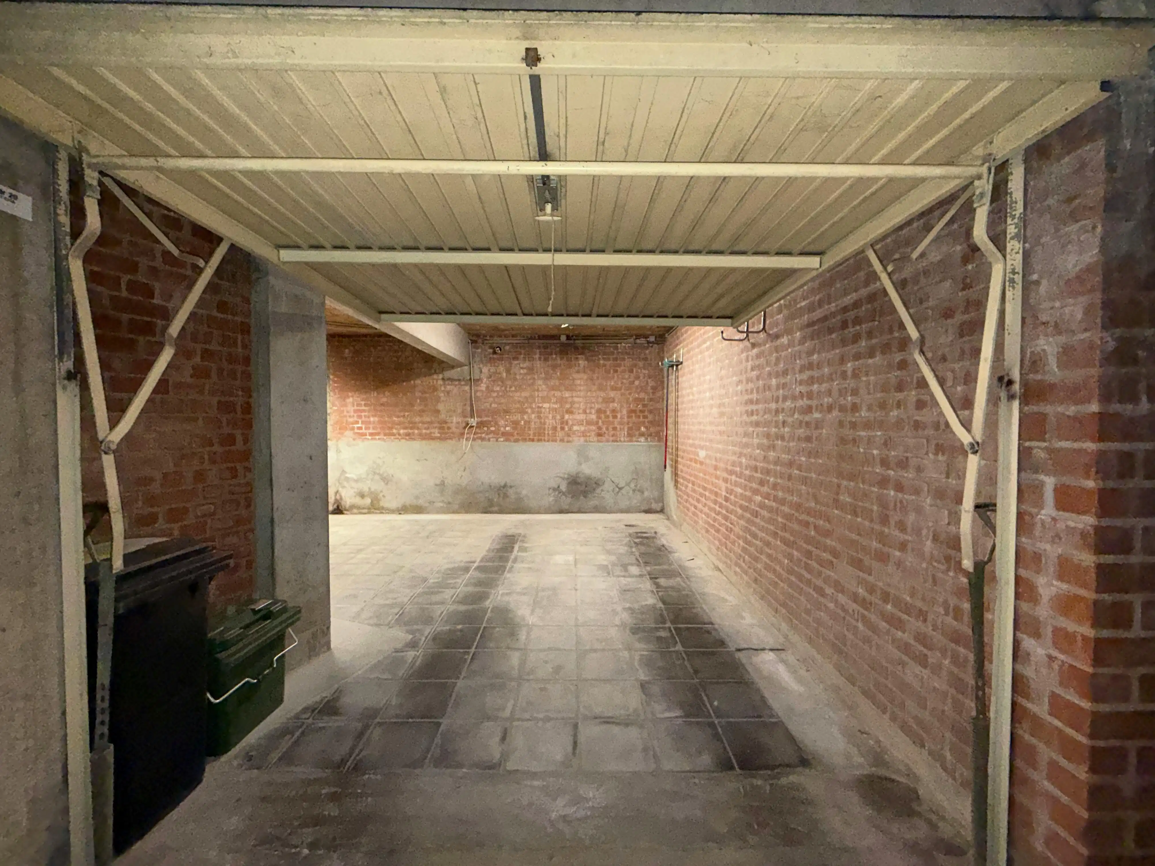 Appartement met vier kamers en garage te koop in Ieper foto 18