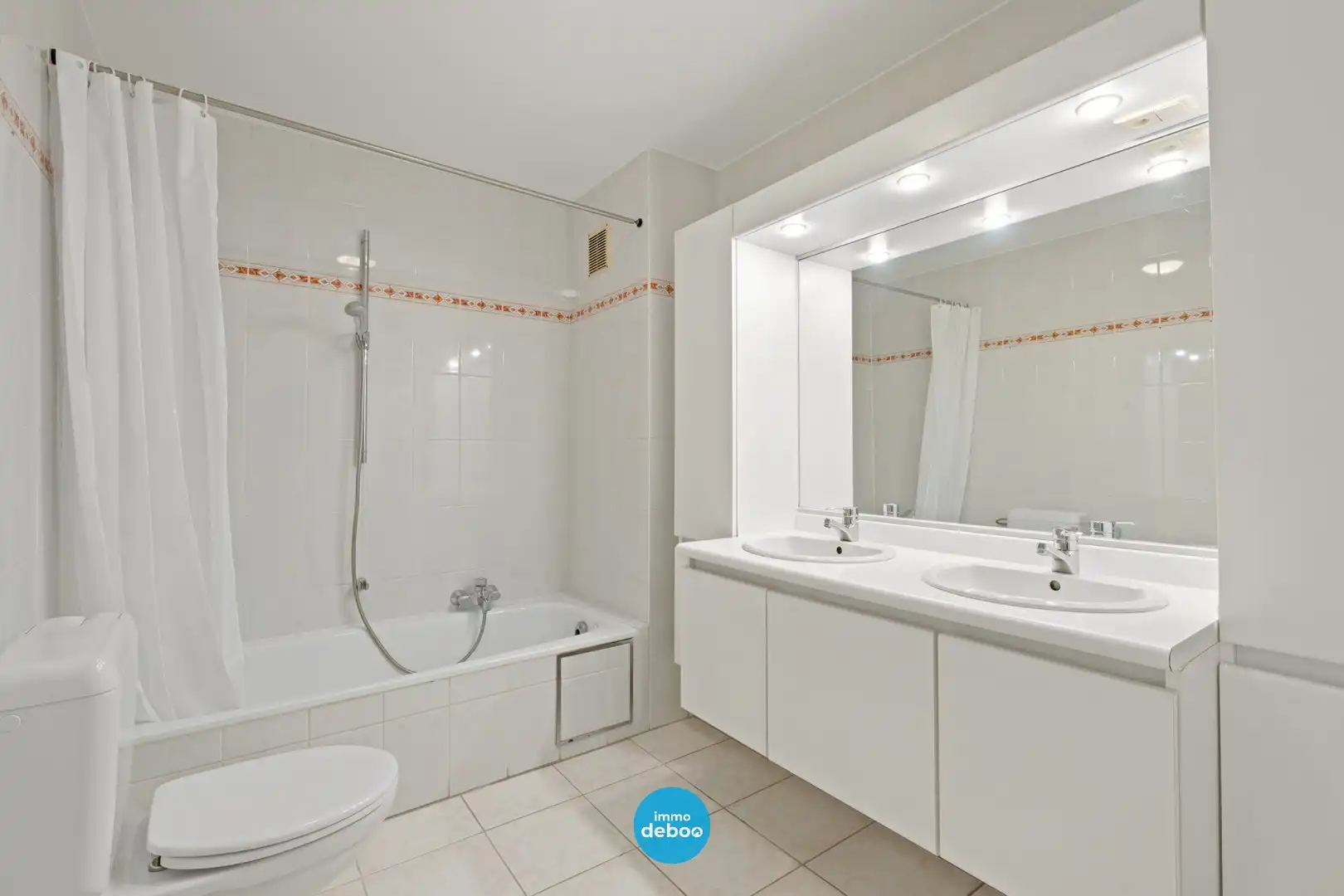 Intapklaar woonappartement te centrum Oostende foto 10