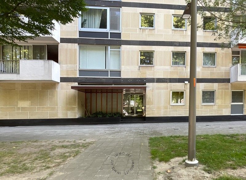 Prachtig gelegen appartement met zicht over groen Linkeroever met parkeerplaats foto 2