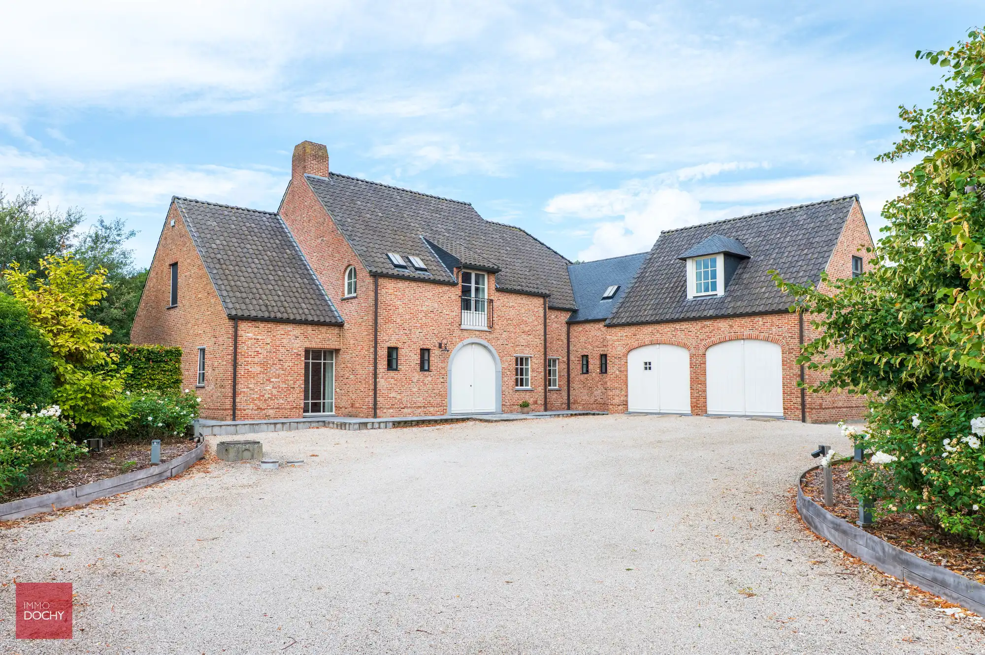 Prachtige instapklare villa met zwembad | Tiegemberg foto 2