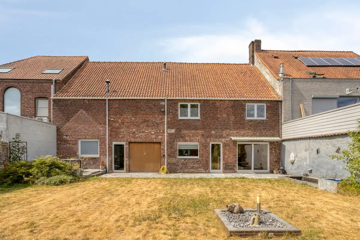 Ruime te renoveren gezinswoning op 588 m² te koop te Heule! foto 25