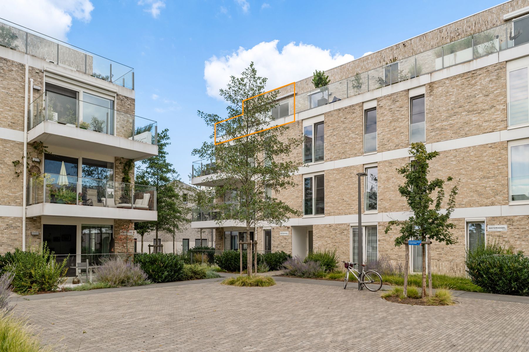 Stijlvolle penthouse met groot terras te Regatta foto {{pictureIndex}}