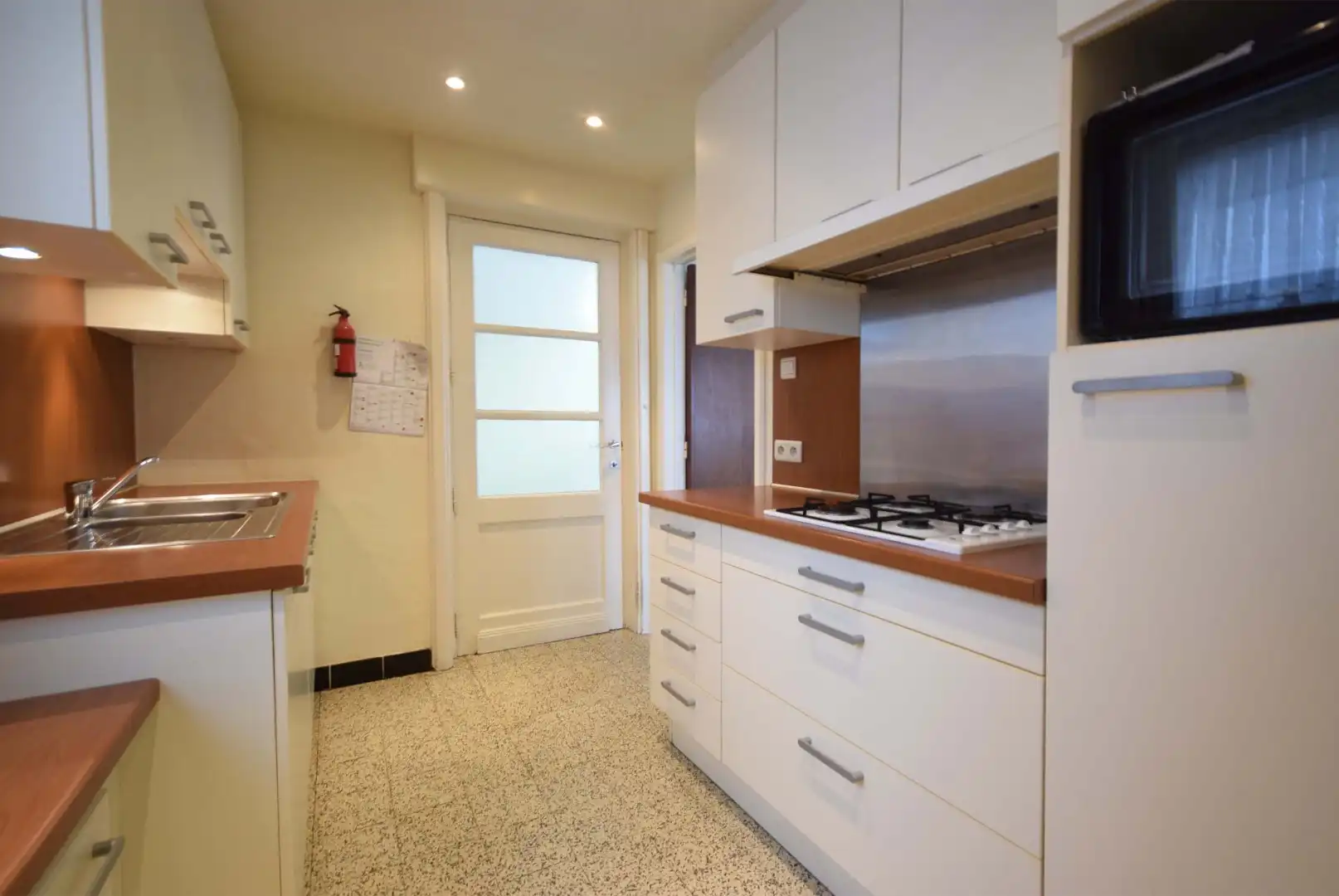 Charmante burgerwoning met authentieke uitstraling en vlotte bereikbaarheid te huur in Ardooie foto 6