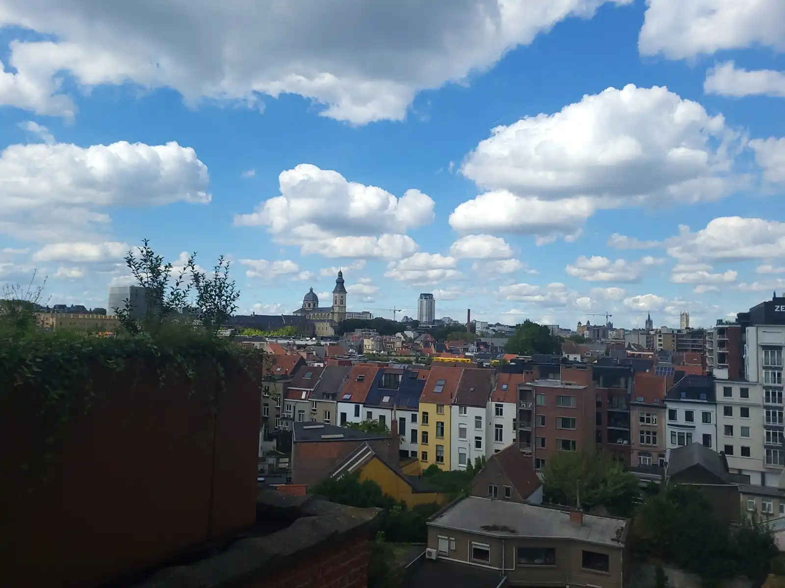 Appartement met 2 slaapkamers & 2 zonnige terrassen in Gent foto 14