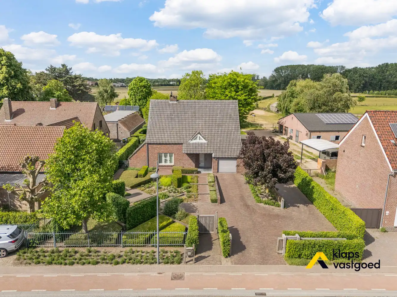 Uitzonderlijk mooie villa op 2.114 M2 in Kinrooi. foto 5