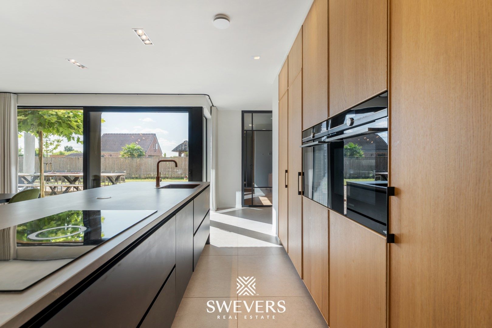 Landelijk wonen in stijl en luxe in de Leeuwbeekstraat foto 13