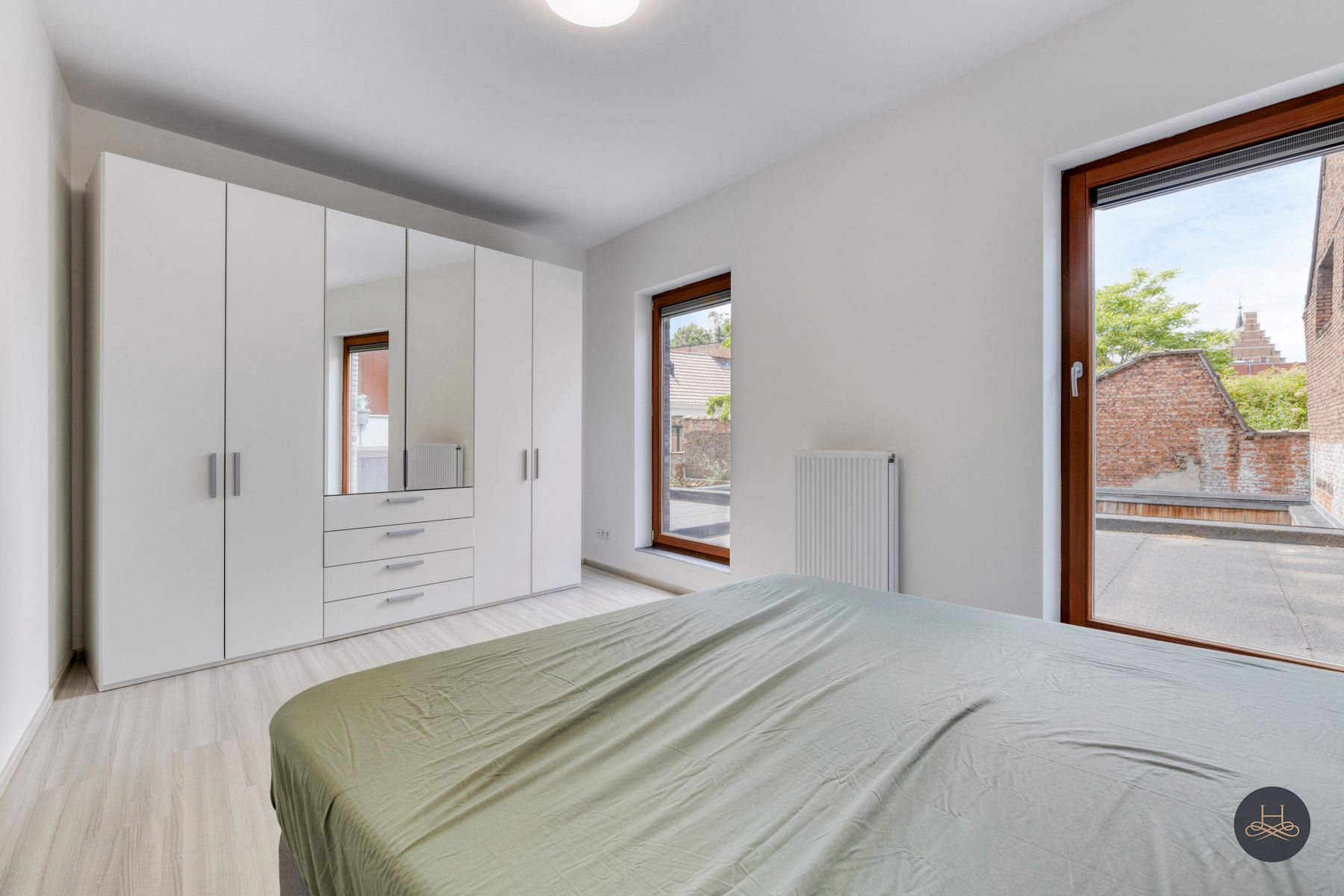 Ruime vernieuwde woning in hartje Mechelen foto 15