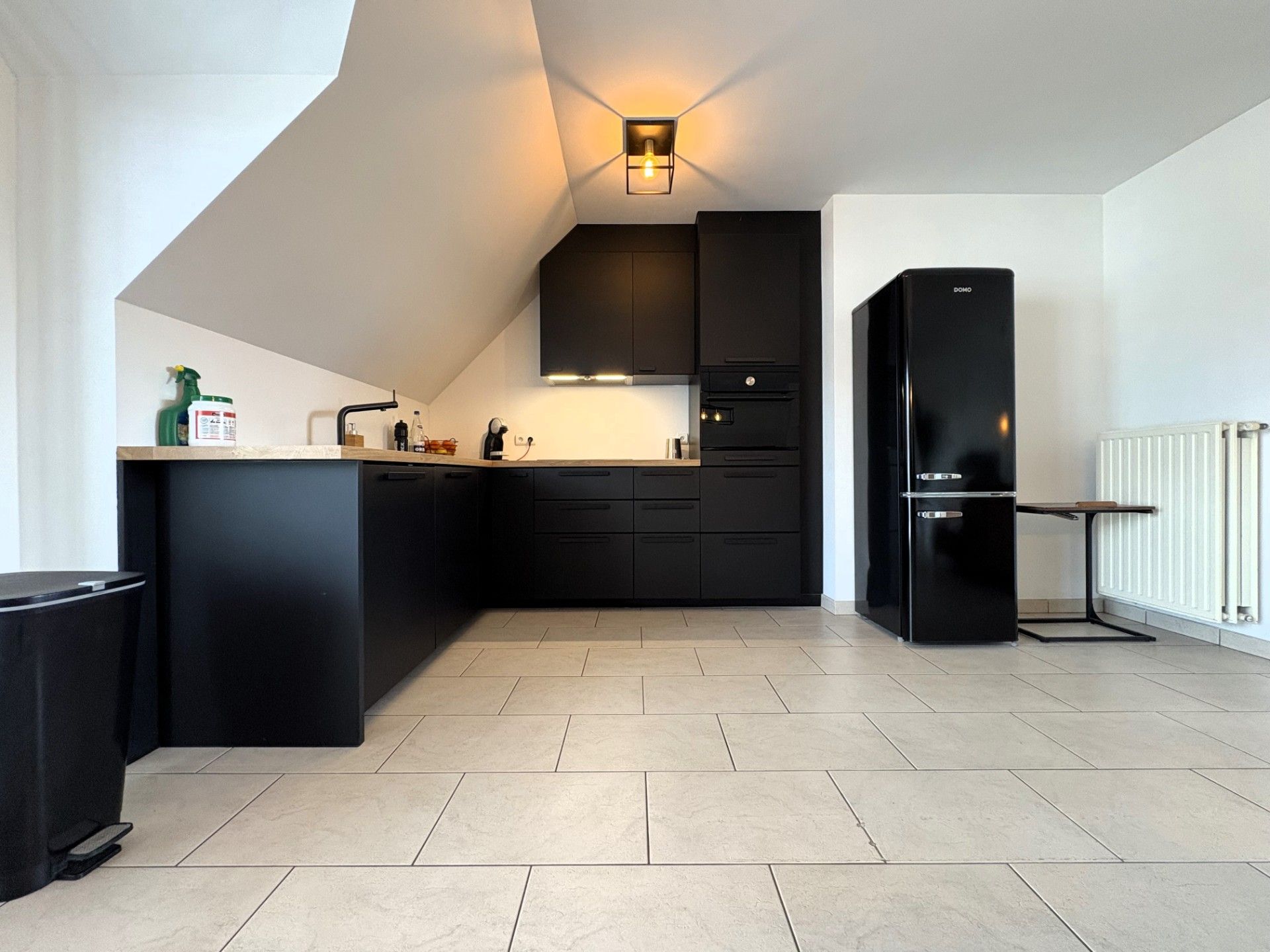 Ruim appartement met 2 slaapkamers en garage foto 3