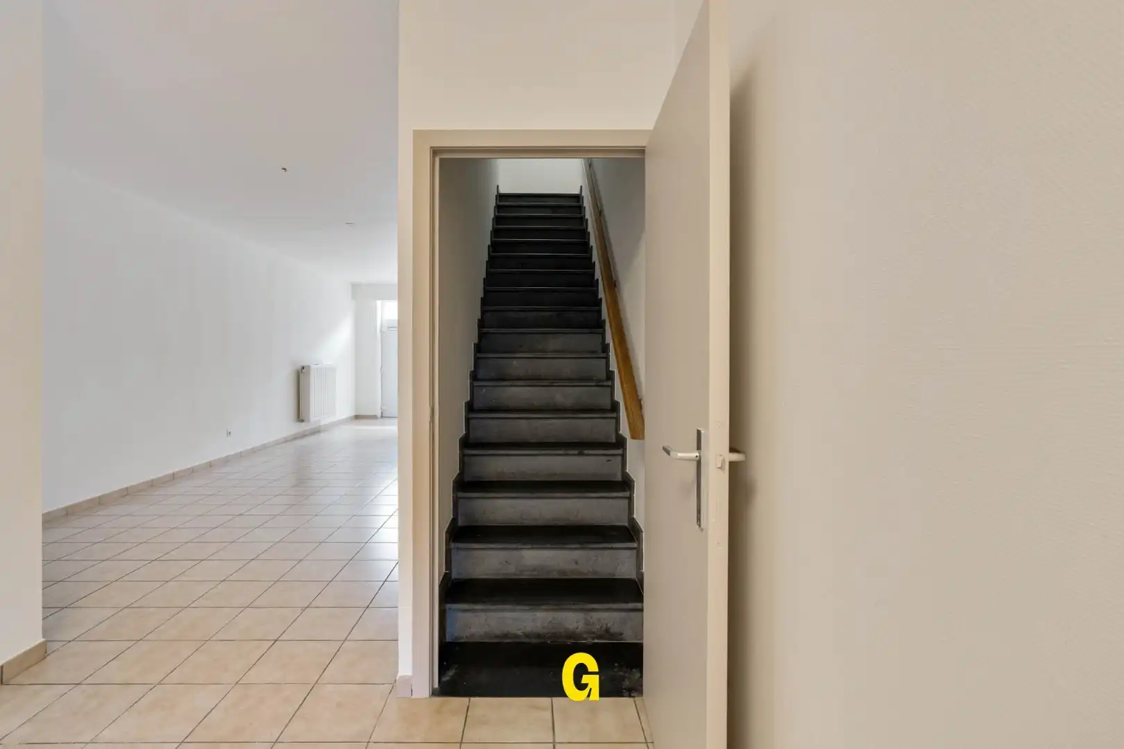 Degelijk gerenoveerde woning met 3 slaapkamers en leuk stadstuintje op 2a10ca, vlak bij het centrum foto 13