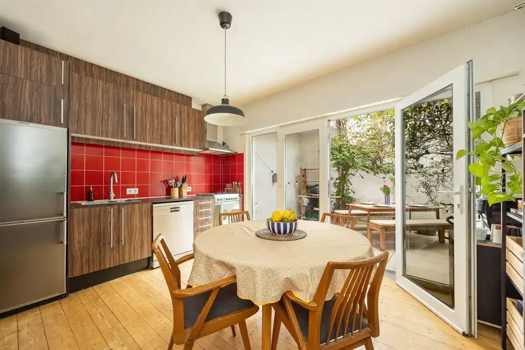 Lichtrijke stadswoning met authentieke elementen foto 5