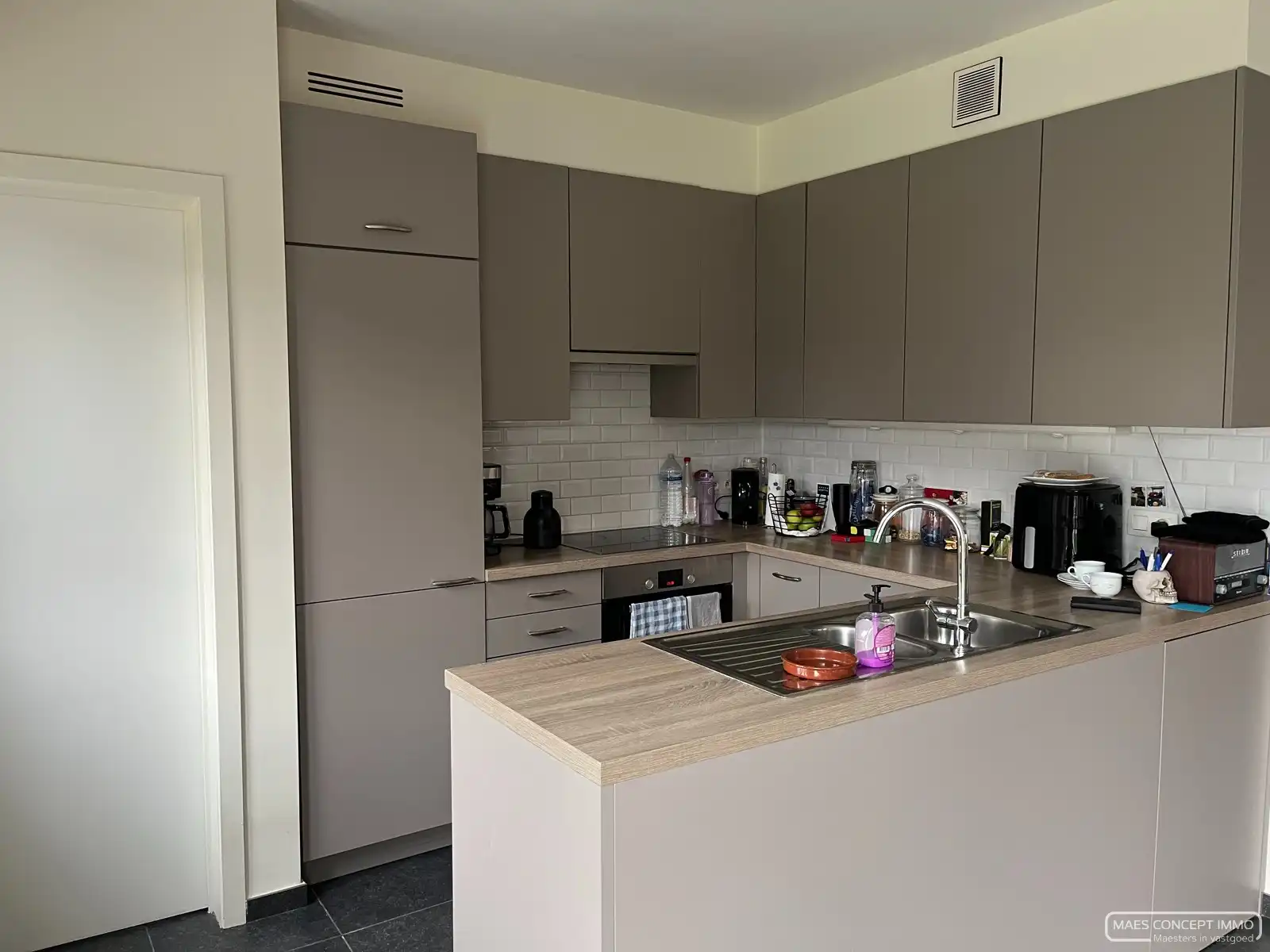 Mooie hoekwoning te huur in Desselgem met tuin en garage foto 2