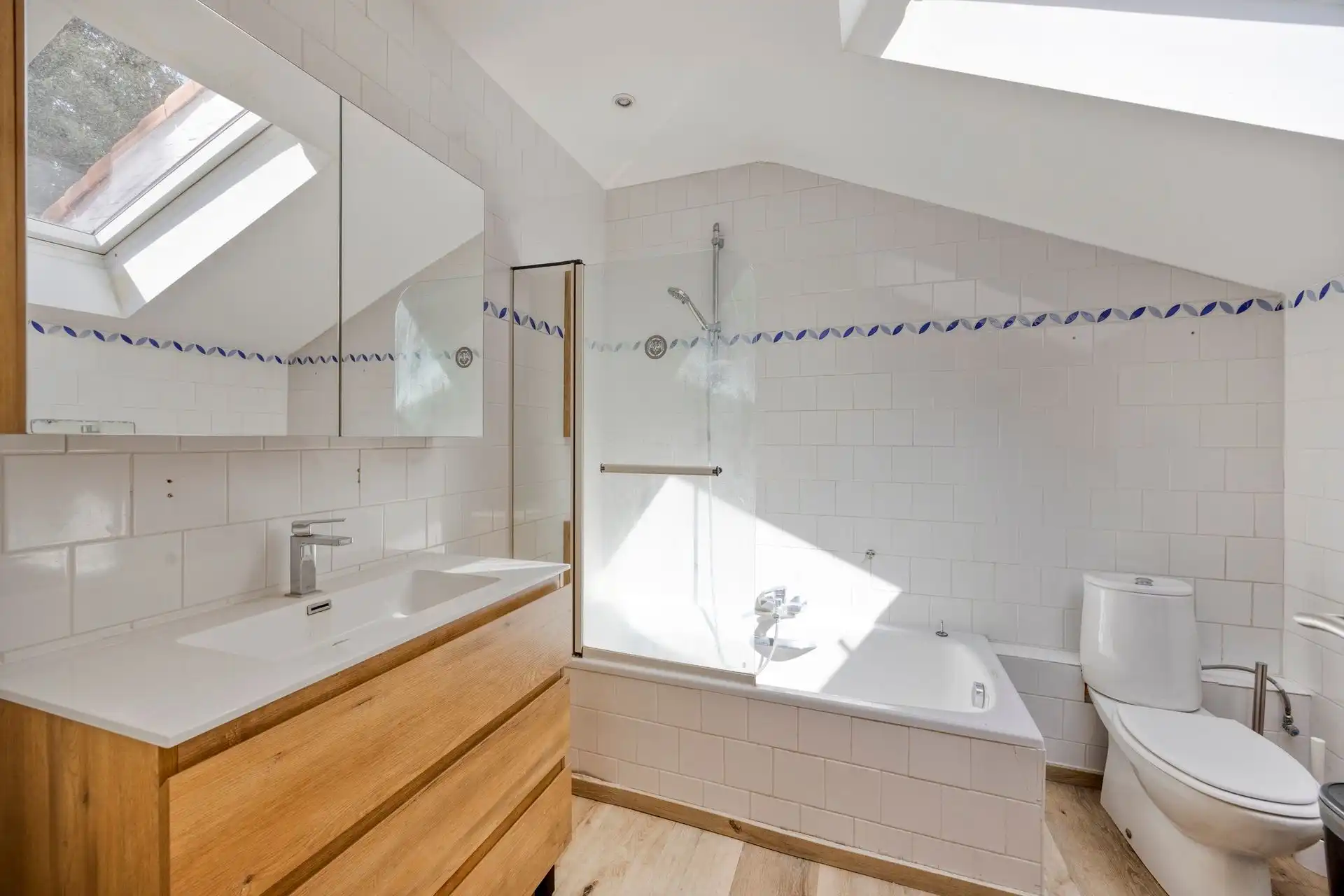 Prachtig gerenoveerde villa met bouwgrond  foto 22