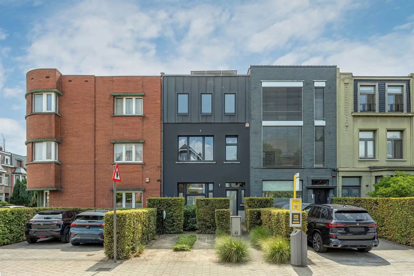 Instapklare herenwoning met privéparking, zonnepanelen en zuidgerichte patio foto 30