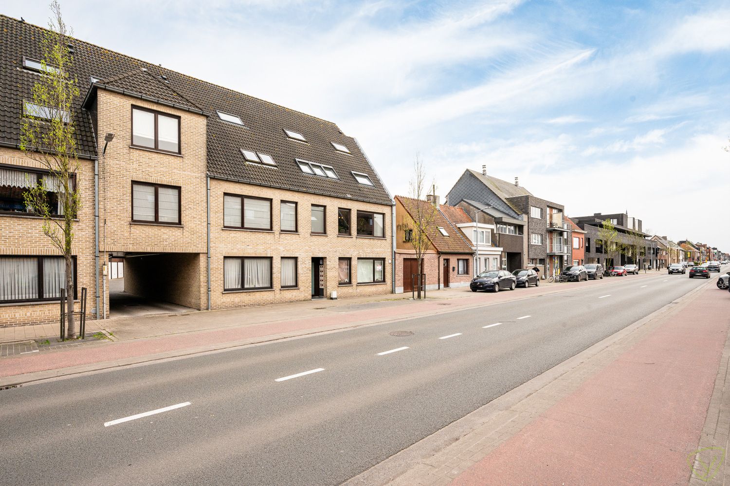 Zonnig en verrassend ruim appartement gelegen in Blommekens op enkele passen van de Markt van Eeklo! foto 14