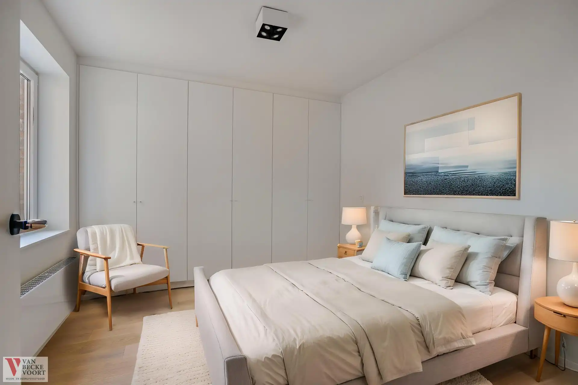 Stijlvol gerenoveerd appartement met 2 slaapkamers en terras foto 7