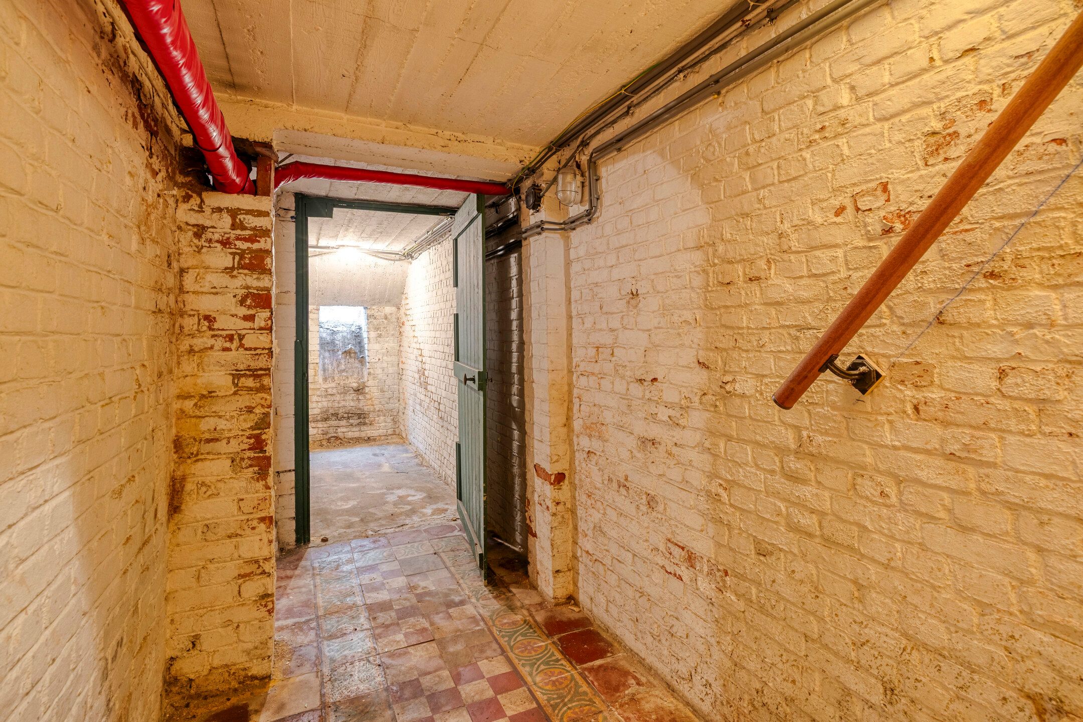 Te renoveren woning op een uitstekende locatie  foto 26