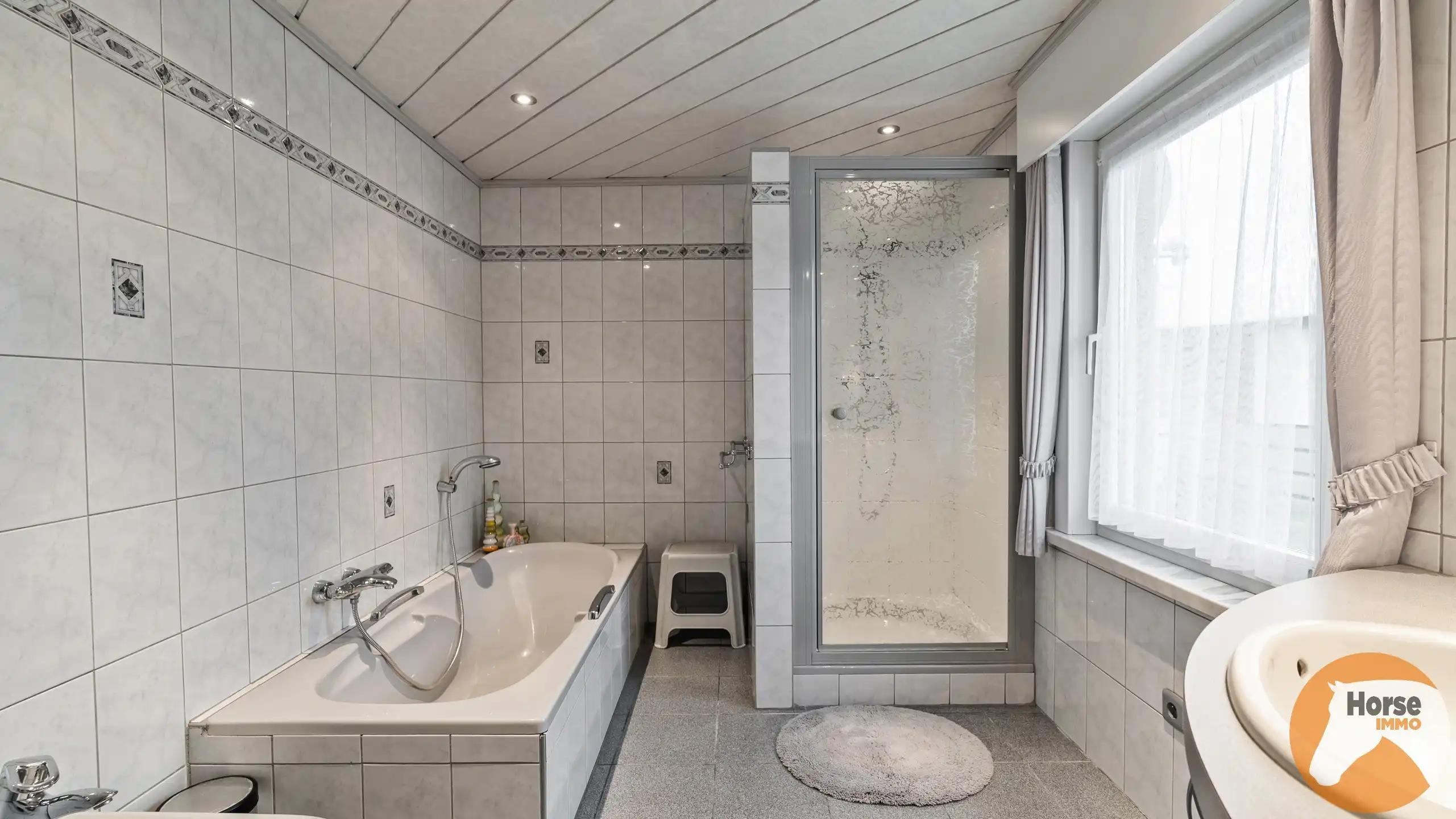 LOKEREN - Te renoveren woning met bijgebouwen op +- 6700m² foto 13