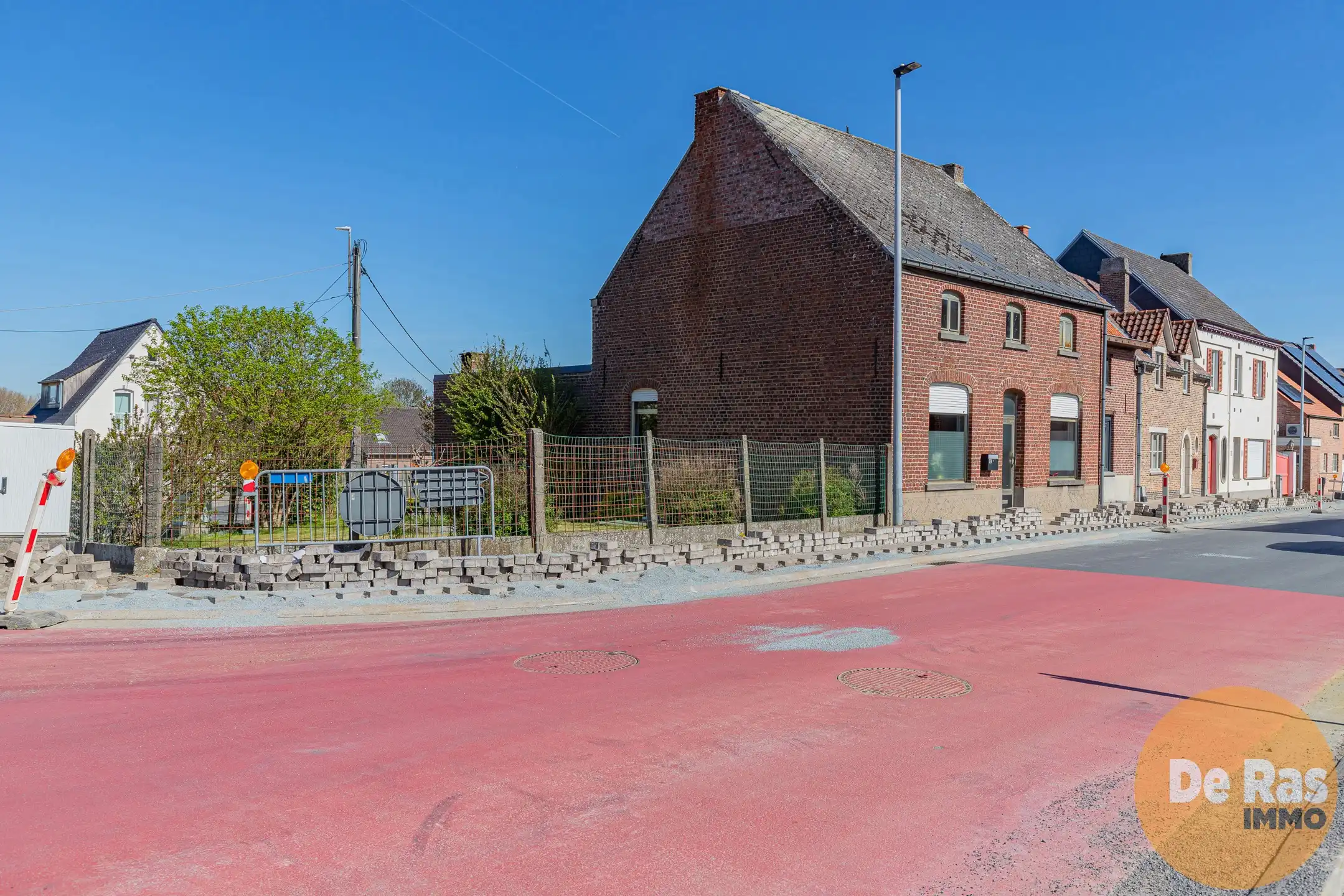 HAALTERT - Renovatiepand met veel mogelijkheden/tuin/:garage foto 2