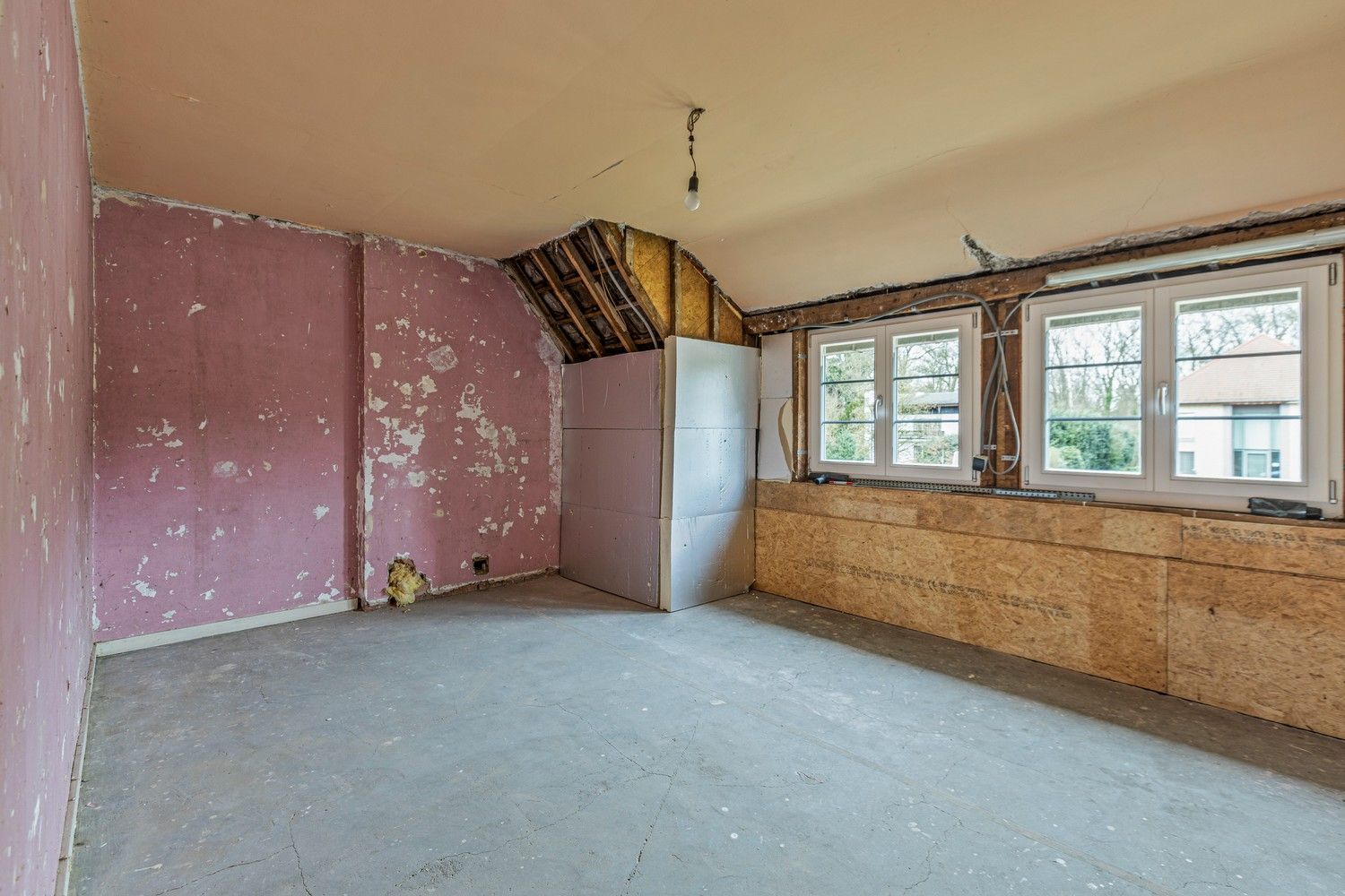 Grotendeels gerenoveerde woning met 5 slaapkamers! foto 32