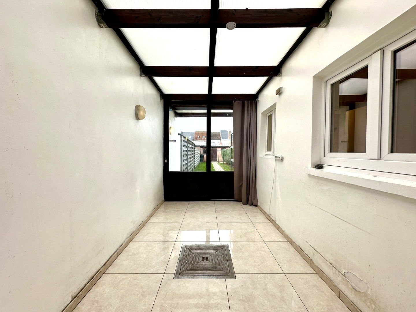 Ruime woning met 3 slaapkamers in Sint-Jozef, Brugge foto 7